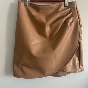 Abercrombie &fitch faux leather skirt size Xs